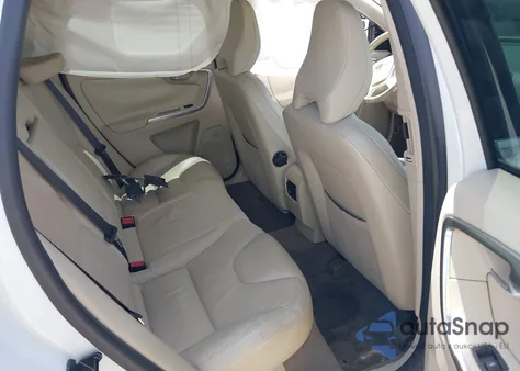 2013 Volvo Xc60 T6 from USA, damaged, VIN YV4902DZ1D2377648